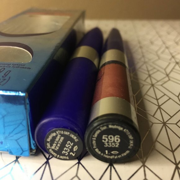 COVERGIRL Outlast All-Day Lip Color w/Moisturizing Topcoat  💋  RETIRED COLOR!! - Picture 7 of 10